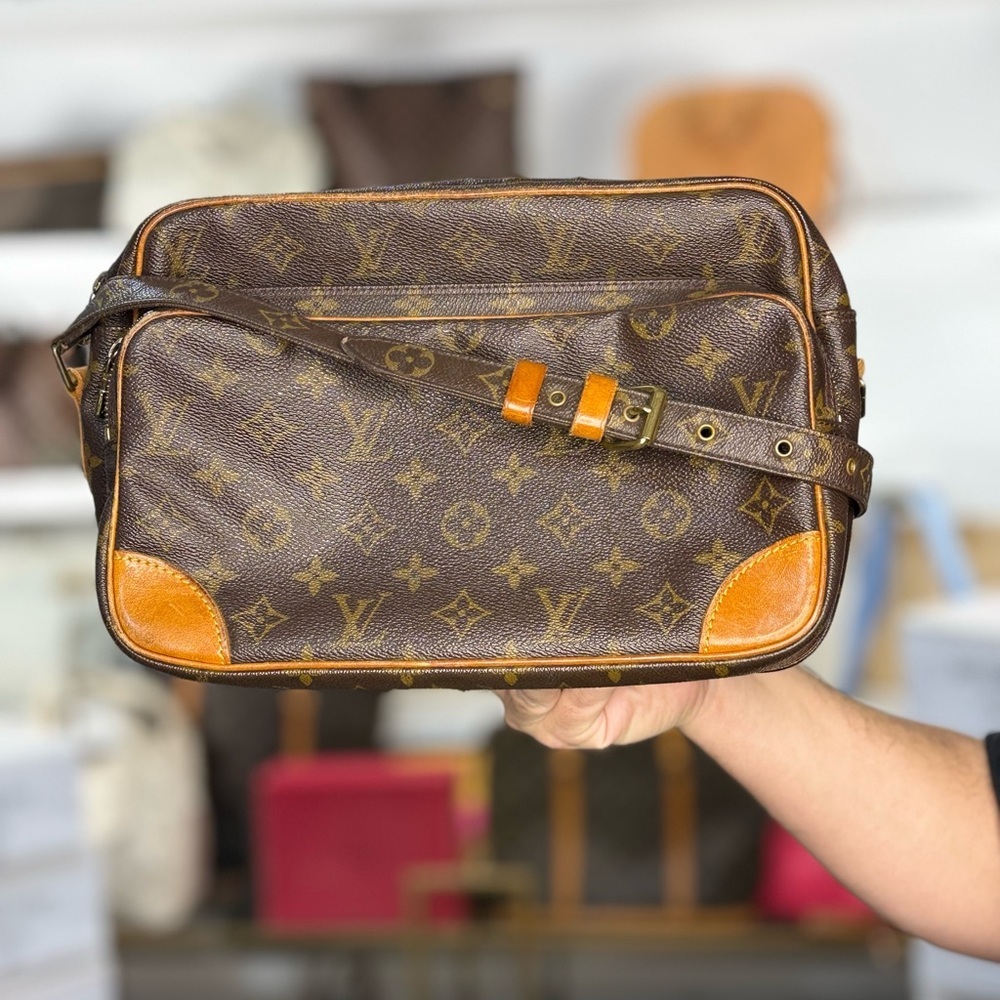 LV Monogram Reporter Bag